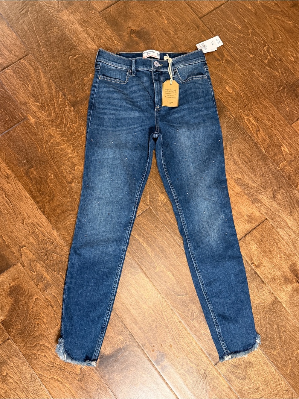 Abercrombie kids NWT High-Rise Ankle Super Skinny Frayed Ankle Embellished Jeans